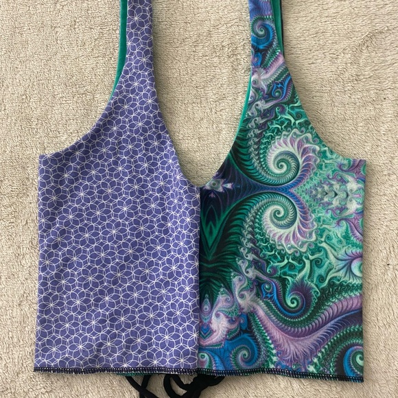 Terafractal Tops - Reversible Purple and Green Patterned Tank Top